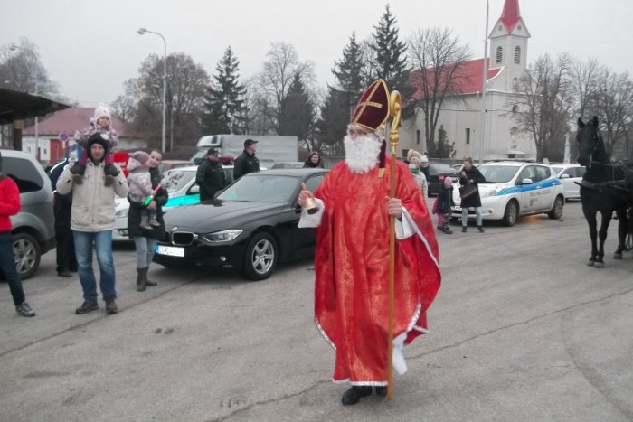 Ilustračný obrázok k článku Advent a Mikuláš sa blížia míľovými krokmi: Čo ponúknu naše obce?