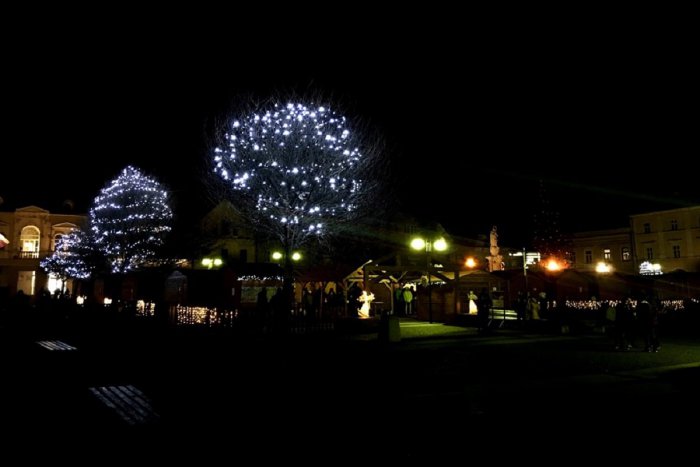 Ilustračný obrázok k článku Mariánske námestie sa dočkalo novej výzdoby za 40 000 eur: Čo všetko sa zmení?