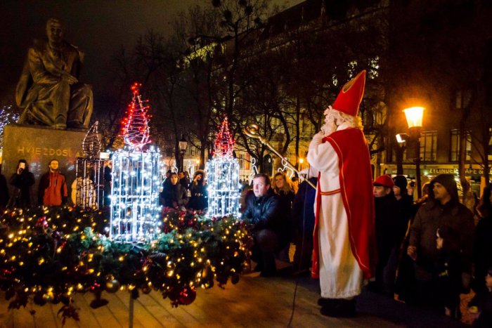 Ilustračný obrázok k článku Mikuláš v Bratislave: Tipy na akcie, kde si detičky užijú pravú mikulášsku zábavu