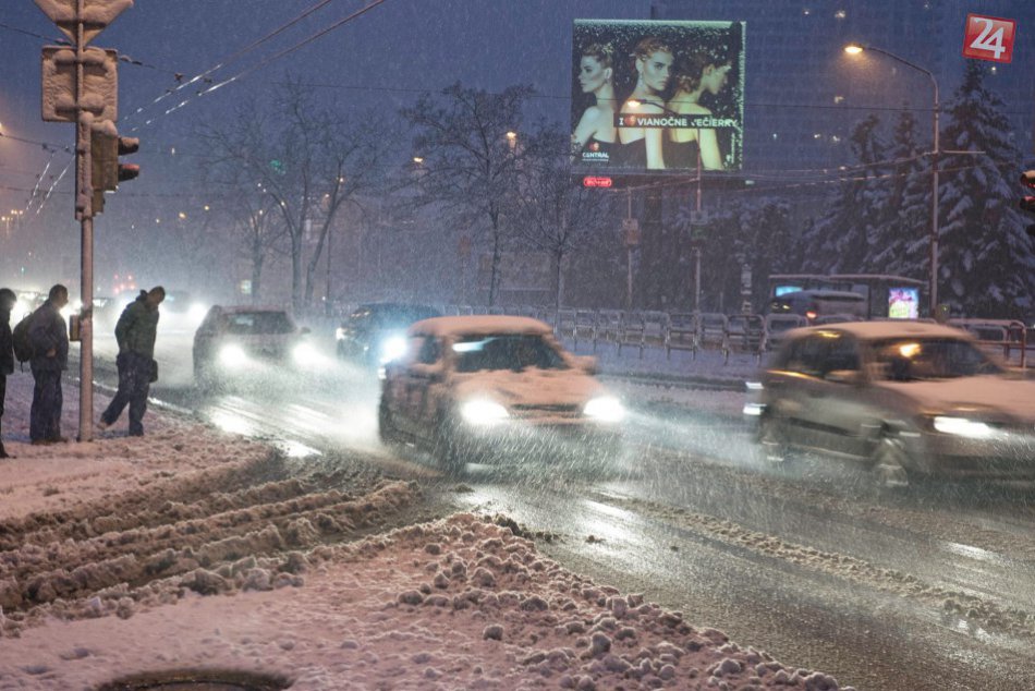 Ilustračný obrázok k článku MHD mešká do 30 minút, trolejbusy majú problém na Kolibe a Kramároch