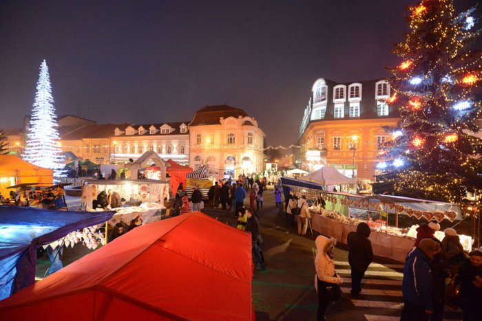 Ilustračný obrázok k článku Zátarasy na popradskom námestí: Vstup na pešiu zónu autom po novom