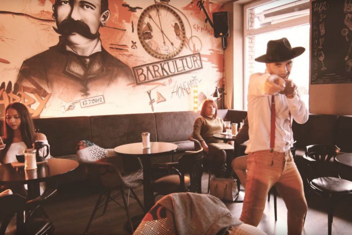 Ilustračný obrázok k článku Tancujúci majster sveta z Nitry: Frajerku potešil romantickým VIDEOM na jeden záber