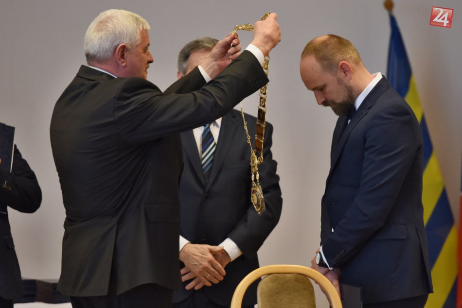 Ilustračný obrázok k článku Viskupič  prevzal vedenie úradu TTSK: Chce „prvú ligu“ pre región