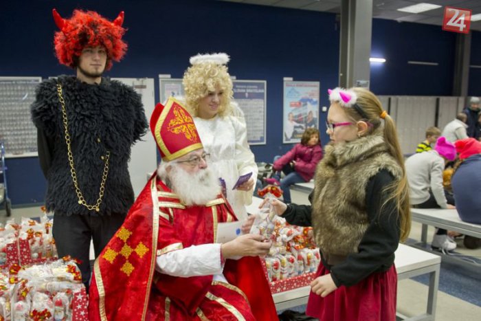 Ilustračný obrázok k článku Patrón voňavkárov a pre deti symbol sladkostí: Čo viete o štedrom Mikulášovi?