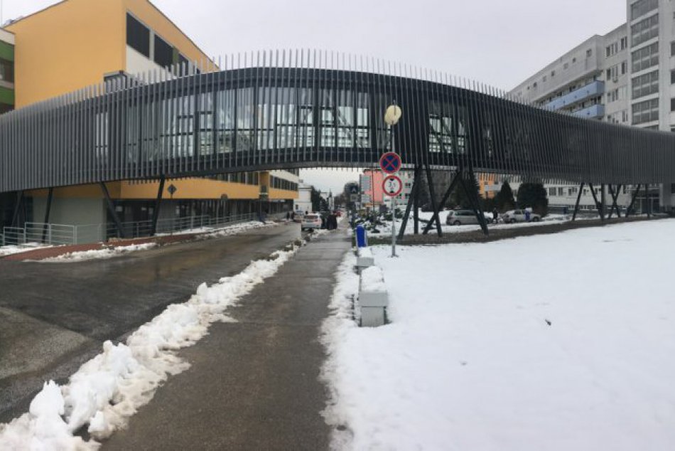 Ilustračný obrázok k článku FOTO: Spojovací tunel v nemocnici v Nitre je hotový, otvoria ho až po Novom roku