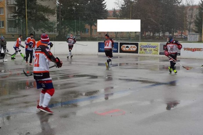 Ilustračný obrázok k článku Pred prestávkou sa rozstrieľali: V hokejbalovej lige padol neuveriteľný debakel