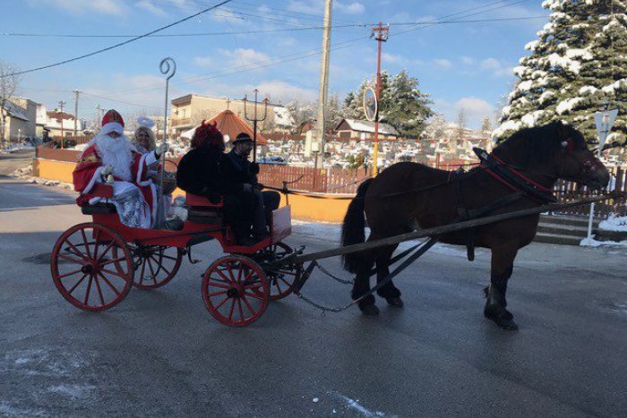Ilustračný obrázok k článku V Kunerade úradoval mikulášsky sprievod: Čert mal najviac starostí s dospelými