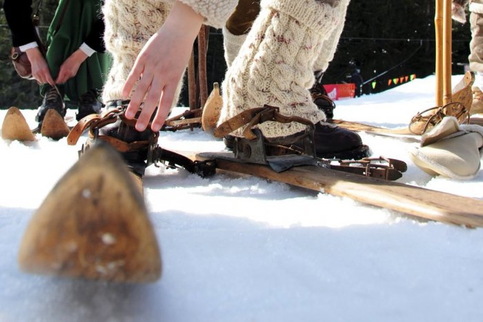 Ilustračný obrázok k článku História lyžovania na Slovensku: Písať sa začala už v roku 1865