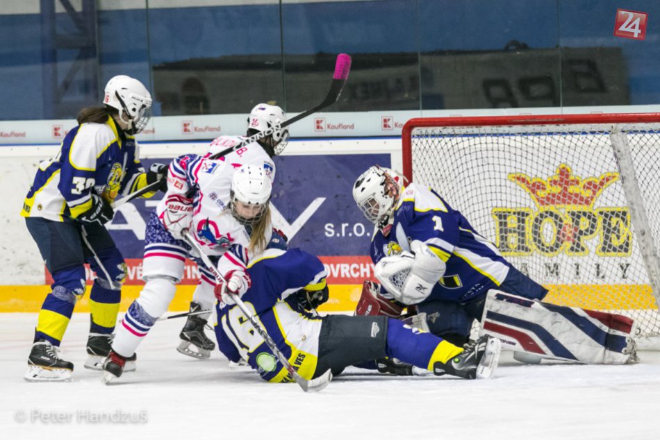 Ilustračný obrázok k článku Derby jednoznačne pre líšky: Spišiačky odišli spod Tatier s debaklom