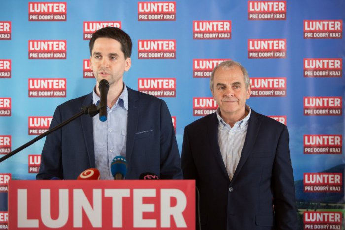 Ilustračný obrázok k článku Šéfovi BBSK Lunterovi pomáha syn Ondrej. Neberie za to žiadnu odmenu