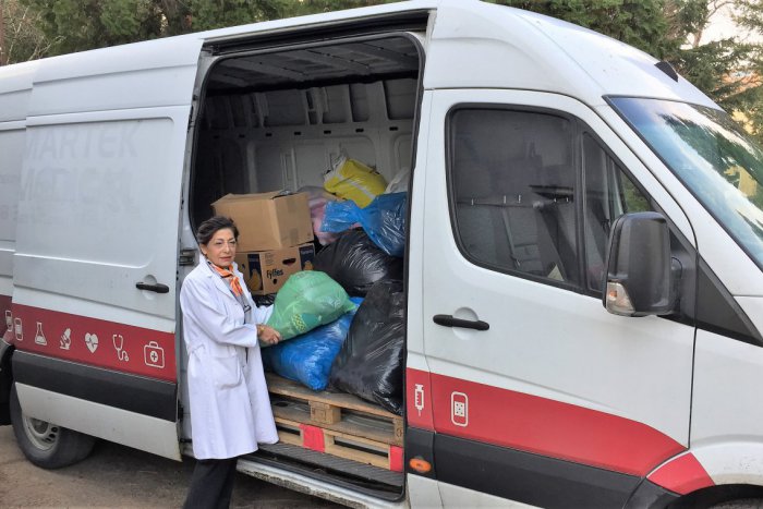 Ilustračný obrázok k článku Podali pomocnú ruku ľuďom v núdzi: Zamestnanci nemocnice urobili zbierku