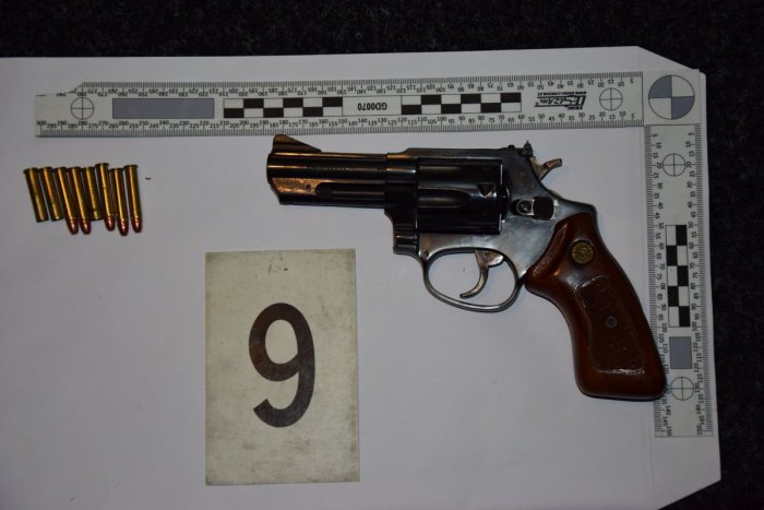 Ilustračný obrázok k článku SVET O SLOVENSKU: Opitý poľovník zastrelil nevinného