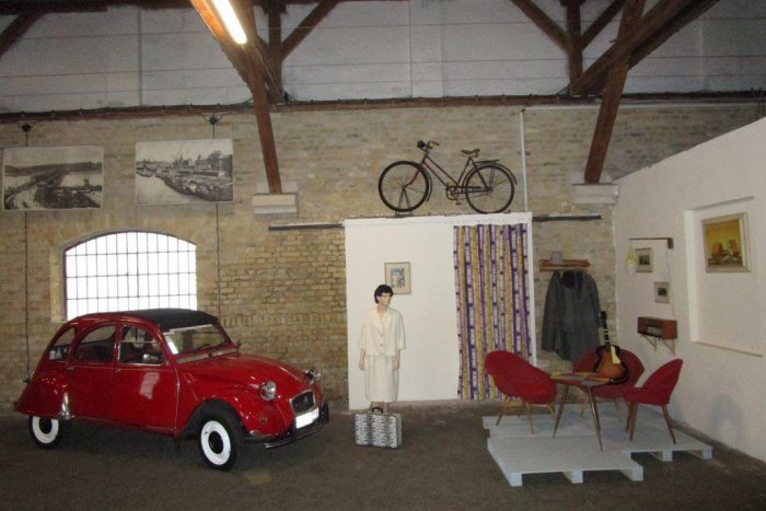 Ilustračný obrázok k článku Ako sa chodilo na výlety v 60-tych rokoch? No predsa autom!