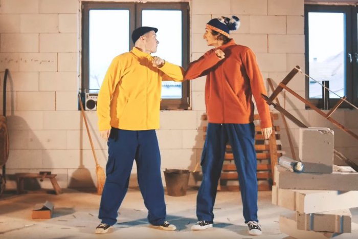 Ilustračný obrázok k článku VIDEO: Nitrianski tanečníci oživili obľúbenú rozprávkovú dvojicu Pat a Mat