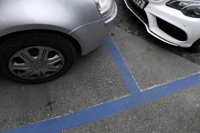 Ilustračný obrázok k článku Na najväčšom sídlisku vo Fiľakove pribudlo parkovisko s 56 miestami