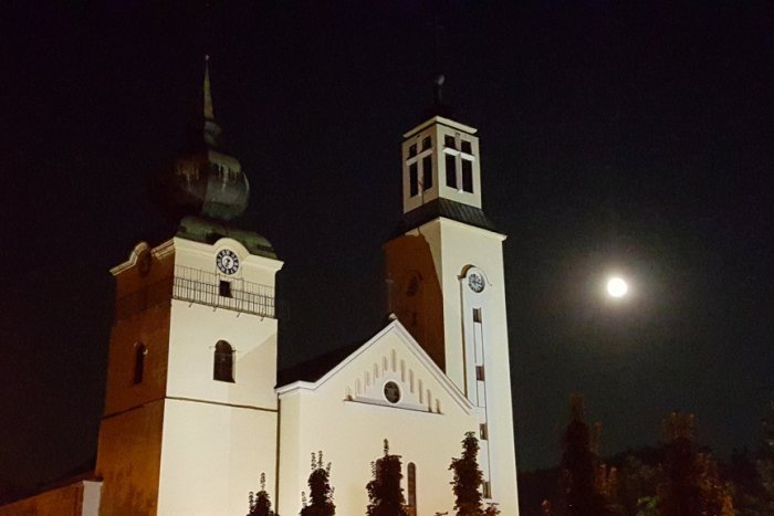 Ilustračný obrázok k článku Prehľad sviatočných bohoslužieb: Rozpis pre všetky považskobystrické kostoly