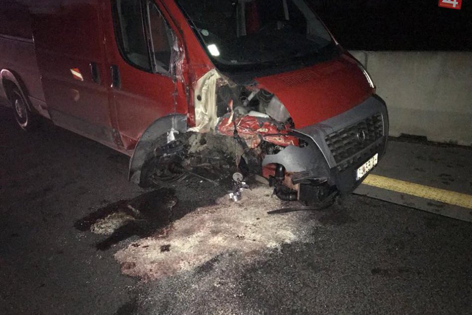 Ilustračný obrázok k článku Polícia vyšetruje smrteľnú nehodu na D1: Alkohol u vodiča dodávky nezistili