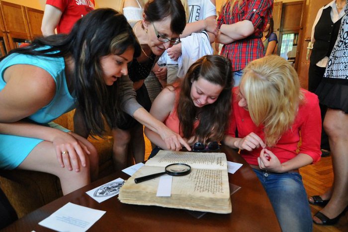 Ilustračný obrázok k článku Kniha Lučenec a kraj novohradský približuje región na juhu stredného Slovenska