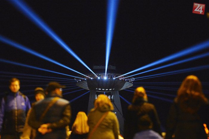 Ilustračný obrázok k článku Bratislava sa opäť rozžiari! V marci nás čaká Festival svetla 2018