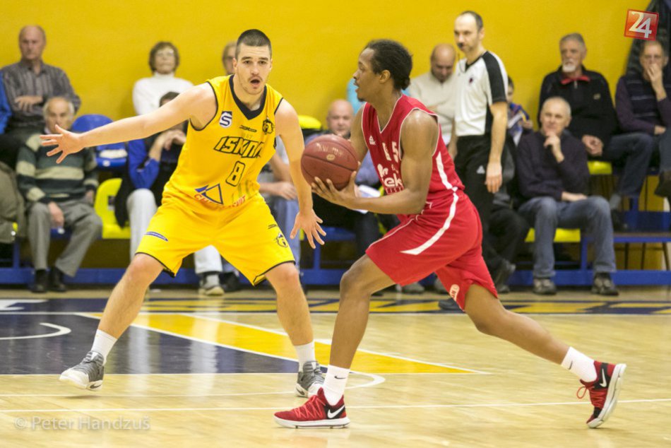 Ilustračný obrázok k článku Ťažký zápas so súperom v tabuľke: Basketbalisti Svitu si poradili s Komárnom
