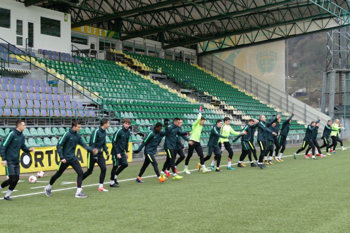 Ilustračný obrázok k článku Majstrovská Žilina začala s 24 hráčmi, tréner Guľa: Sme nabudení