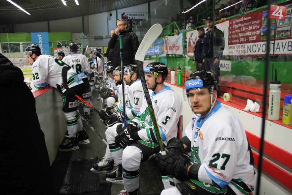 Ilustračný obrázok k článku Novozámčania začali prípravu na ľade: Trénerovi Jančuškovi sa hlásilo 30 hráčov