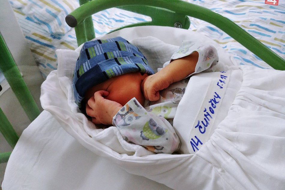 Ilustračný obrázok k článku To mu už nik nevezme: Oficiálne prvý Rožňavčan roku 2018, FOTO