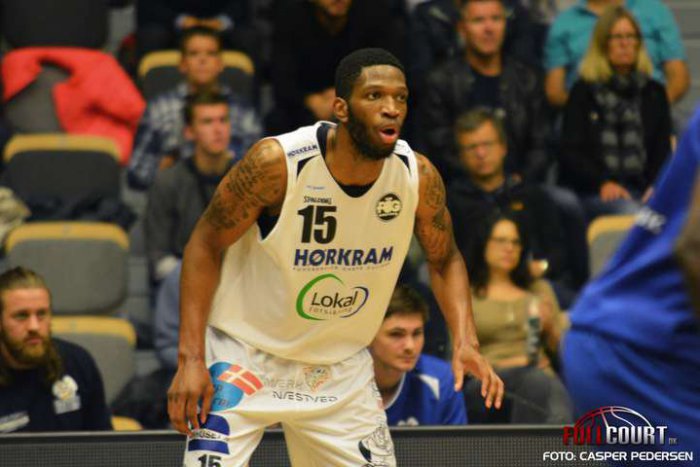 Ilustračný obrázok k článku Basketbal-SBL: Onwenu novou posilou Žiliny, Brown, Conley a Hoferica skončili