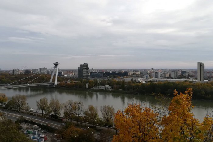 Ilustračný obrázok k článku Čo čaká Petržalku v roku 2018? Snom starostu je cintorín pre domácich miláčikov