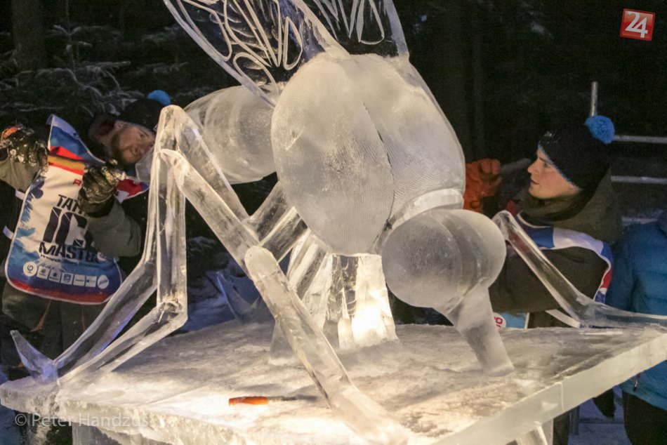 Ilustračný obrázok k článku Krása na Hrebienku: Neoficiálne majstrovstvá vo vyrezávaní ľadových sôch