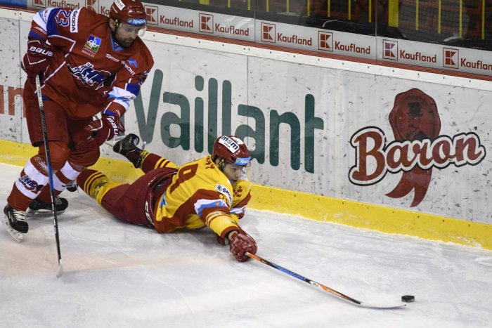 Ilustračný obrázok k článku Víkend v Tipsport lige: Zaváhanie Trenčanov, na čele súťaže Bystrica a Zvolen