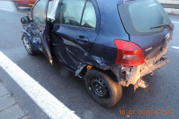 Ilustračný obrázok k článku FOTO z miesta: Žiarčanka (58) dostala šmyk, zo zvodidiel zostala kopa šrotu