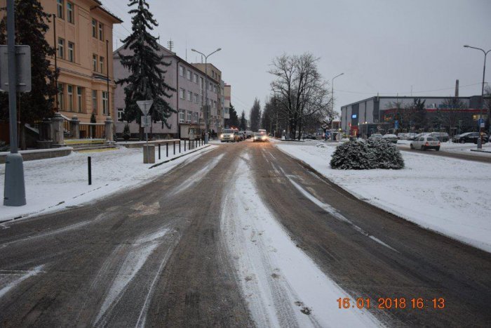 Ilustračný obrázok k článku TU zrazil neznámy vodič malého chlapca a nezastavil, lučenecká polícia hľadá svedkov