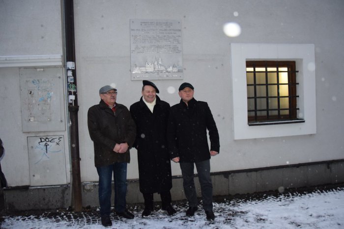 Ilustračný obrázok k článku Mesto odhalilo novú pamätnú tabuľu: Venovaná je žilinskému rodákovi Antonovi Ottmayerovi