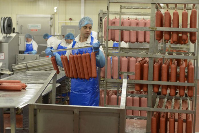 Ilustračný obrázok k článku V testoch nepohoreli len Spišské párky: Problémy našli aj pri iných potravinách!