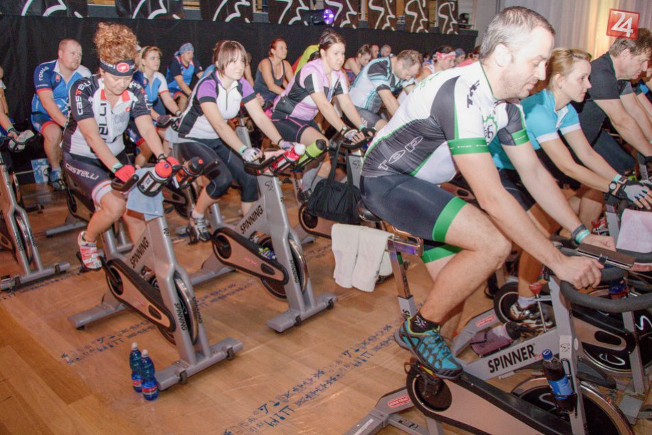 Ilustračný obrázok k článku Šliapaním do pedálov pomohli dobrej veci: Spinning maratón plný energie