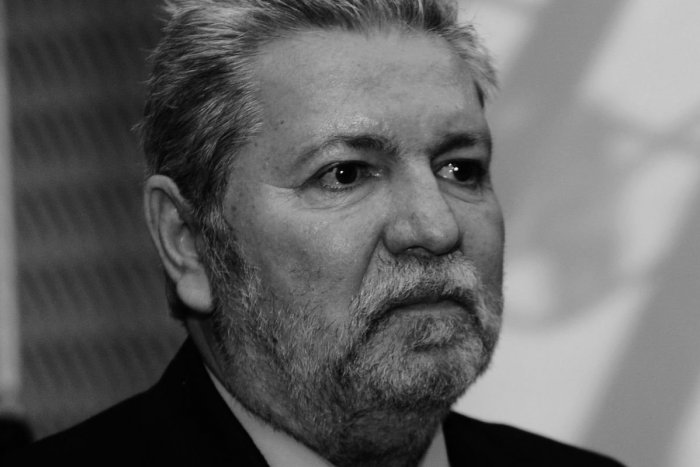 Ilustračný obrázok k článku Smutná správa: Zomrel herec Divadla Andreja Bagara v Nitre Vladimír Bartoň