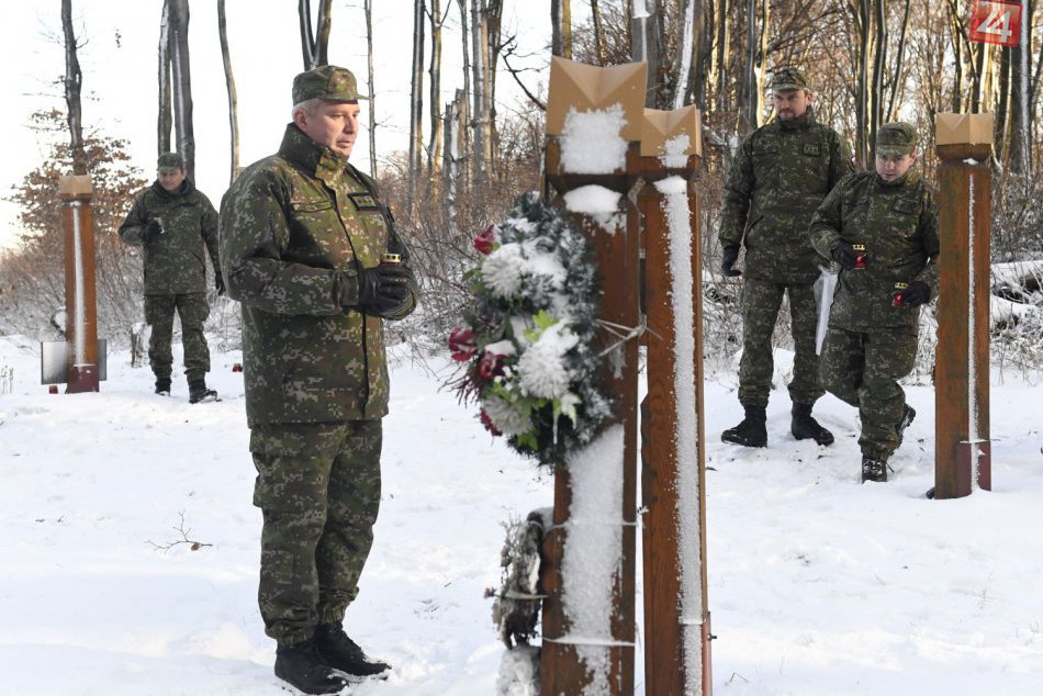 Ilustračný obrázok k článku V maďarskej obci Hejce si pripomenuli letecké nešťastie: Ubehlo už 12 rokov