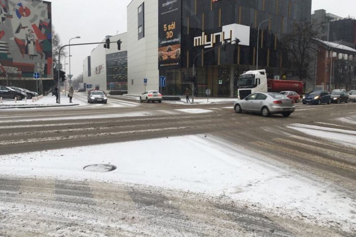 Ilustračný obrázok k článku Vodič v Nitre zrazil chlapca (14), z miesta odišiel: Polícia hľadá svedkov nehody