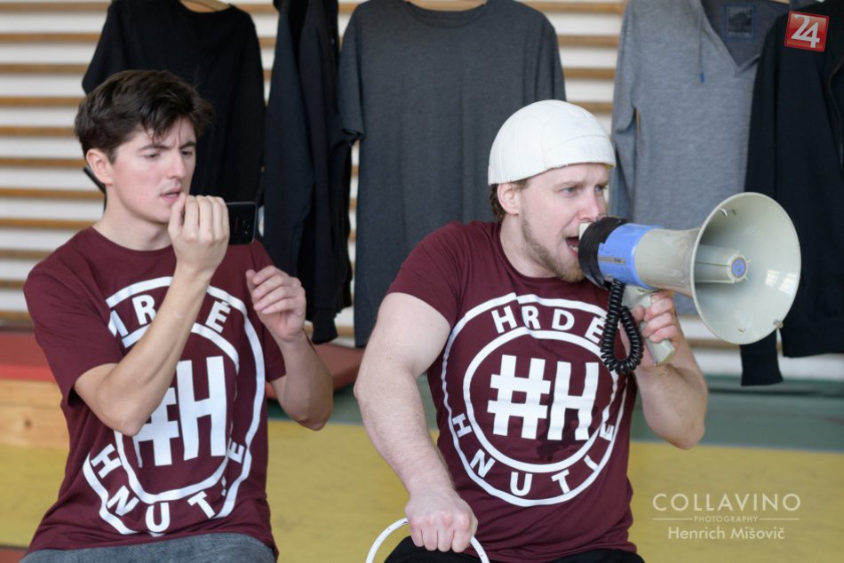 Ilustračný obrázok k článku Kotlebovci označili hru Hoax za vymývanie mozgov: DAB v Nitre reaguje!