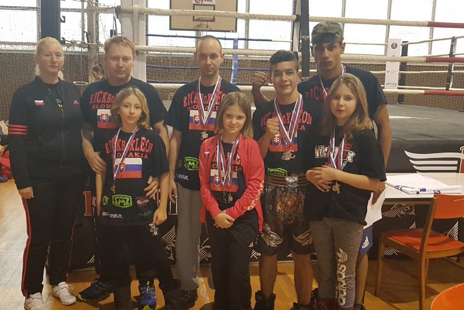 Ilustračný obrázok k článku FOTO: Skvelý úspech revúckych kickboxerov: 11 medailí a 2. miesto medzi klubmi