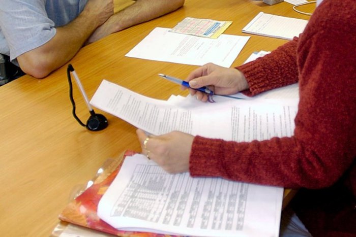 Ilustračný obrázok k článku Byrokratická záťaž na Slovensku: Podnikateľ strávi papierovaním 222 hodín