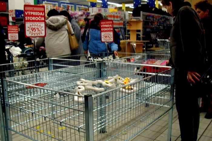 Ilustračný obrázok k článku Obchodný reťazec Carrefour na Slovensku končí. Zatvoril aj poslednú predajňu v Petržalke