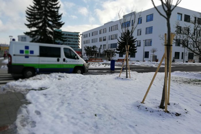 Ilustračný obrázok k článku Záchranári nám pomáhali počas Vianoc: Najčastejšie pri bolestiach brucha