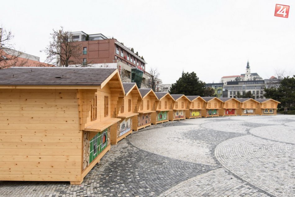 Ilustračný obrázok k článku FOTO: Zo stánkov z námestia by mohlo vzniknúť trhové mestečko, kde bude sa nevie