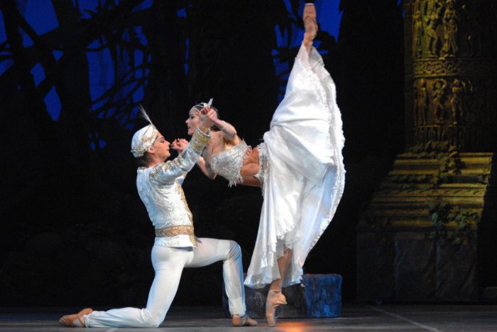 Ilustračný obrázok k článku Blíži sa parádny kultúrny zážitok: Maďarská štátna opera navštívi Nové Zámky