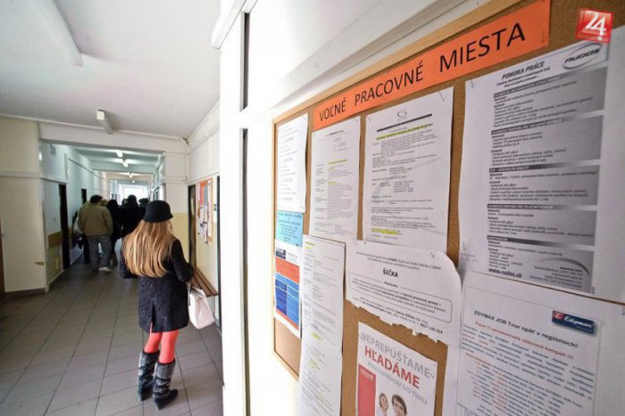 Ilustračný obrázok k článku Nezamestnanosť absolventov: Najviac ich na úrade práce končí zo stredných odborných škôl