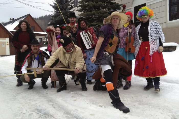 Ilustračný obrázok k článku VEĽKÝ PREHĽAD šitý pre Žiarčanov: Kam za poslednou fašiangovou zábavou?