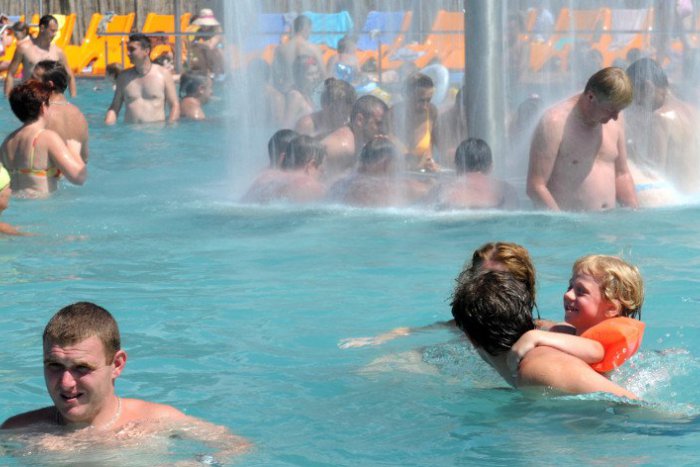 Ilustračný obrázok k článku Regenerácia s výhľadom na Ostrihom: V Štúrove otvorili moderné wellness centrum