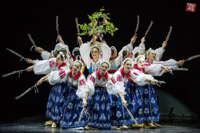 Ilustračný obrázok k článku Lúčnica oslavuje 70 rokov krásy a mladosti jedinečným výpravným predstavením